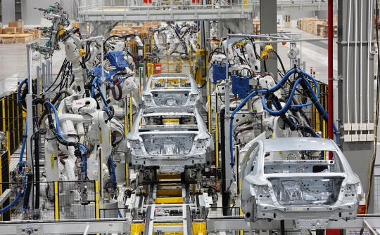 Viet Nam’s Manufacturing PMI surpasses 50