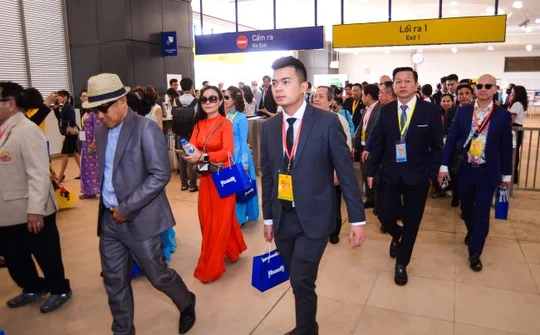 Vinamilk đồng hành cùng kiều bào trải nghiệm tuyến Metro Bến Thành – Suối Tiên