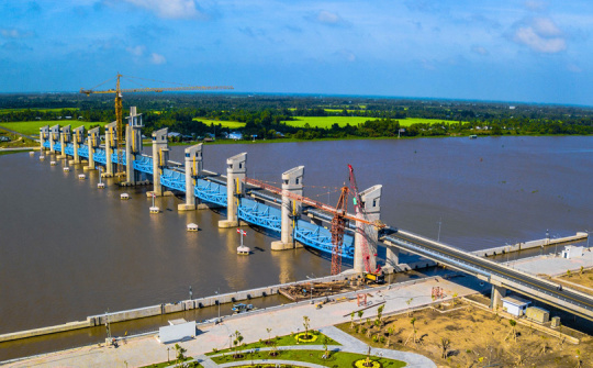 Tập trung ứng phó đợt xâm nhập mặn cao điểm tại Đồng bằng sông Cửu Long