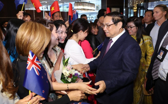 Thủ tướng Phạm Minh Chính gặp mặt, chia sẻ và động viên kiều bào tại New Zealand