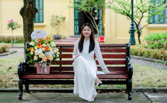 Trường Chuyên Chu Văn An : Niềm tự hào mang tên Mai Thùy Linh