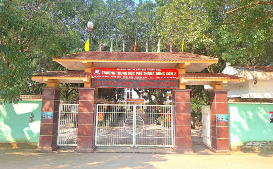 Trường THPT Đông Sơn 2: Nâng cao chất lượng dạy và học gắn với bảo vệ môi trường