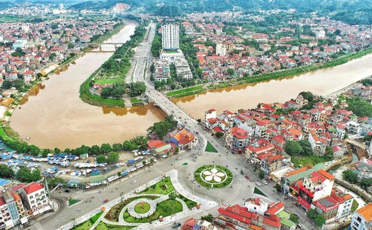 Xây dựng tỉnh Lạng Sơn thành trung tâm dịch vụ cấp vùng