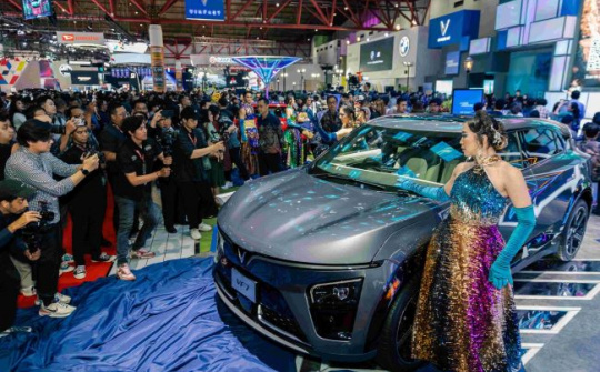 Cận cảnh bán tải điện VF Wild xuất hiện tại Thái Lan, chuẩn bị ra mắt hoành tráng tại Triển lãm Ô tô Quốc tế Bangkok