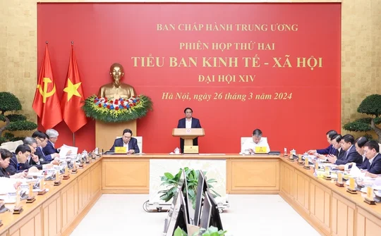 Thủ tướng Phạm Minh Chính chủ trì phiên họp Tiểu ban Kinh tế - xã hội Đại hội XIV của Đảng