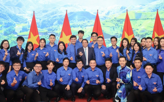 Gov’t chief asks youths to lead in digital transformation