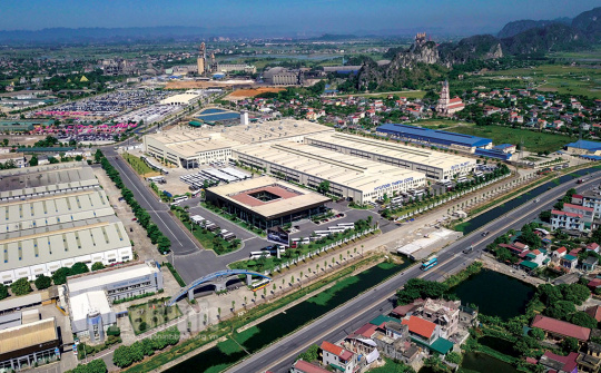 Ninh Binh steps up development of industrial clusters