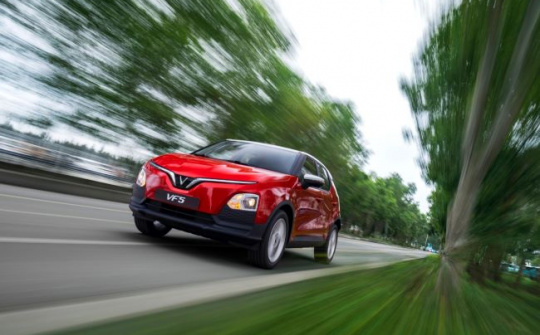 Chơi lớn như VinFast: Sở hữu ngay ô tô điện từ 5,2 triệu/tháng, rẻ hơn thuê xe