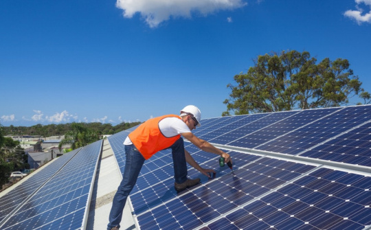 Gov't to decree rooftop solar power