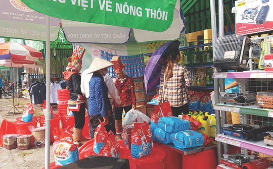 Người dân vùng biên tin dùng hàng Việt chất lượng cao