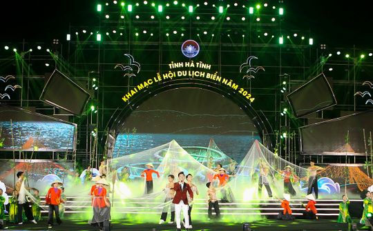 Khai mạc Lễ hội Du lịch biển Hà Tĩnh năm 2024