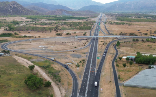 Cao tốc Cam Lâm-Vĩnh Hảo sẵn sàng đợi lệnh thông xe