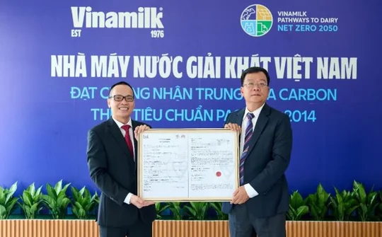 Công bố thêm 1 nhà máy đạt trung hòa Carbon, Vinamilk tiến nhanh trên hành trình đến Net Zero