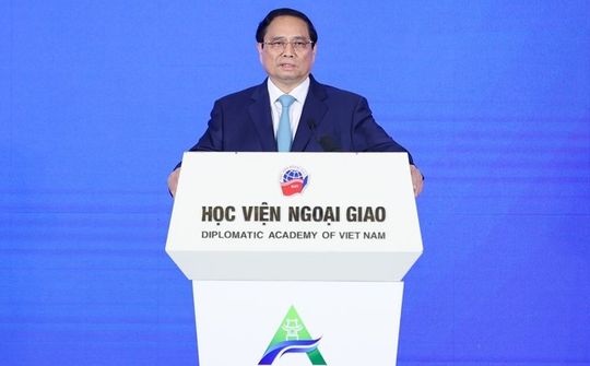 Xây dựng Cộng đồng ASEAN phát triển nhanh, bền vững, lấy người dân làm trung tâm