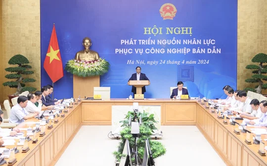 Phát triển nguồn nhân lực phục vụ công nghiệp bán dẫn
