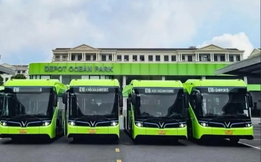 89% khách đi buýt điện là người đi làm