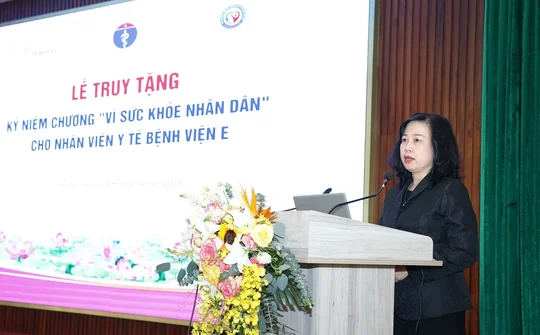 Truy tặng Kỷ niệm chương "Vì sức khỏe nhân dân" cho người hiến đa tạng
