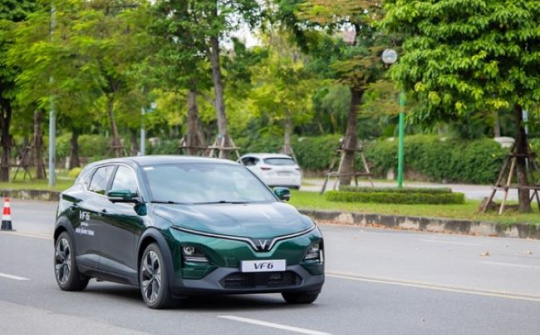 Bất ngờ khi so sánh chi phí sở hữu và sử dụng xe điện với xe xăng