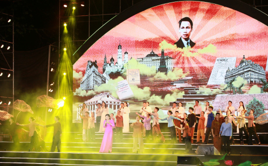 Nghệ An khai mạc Lễ hội Làng Sen năm 2024