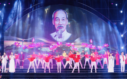 Nghệ An: Lễ hội Làng Sen dư âm đọng mãi