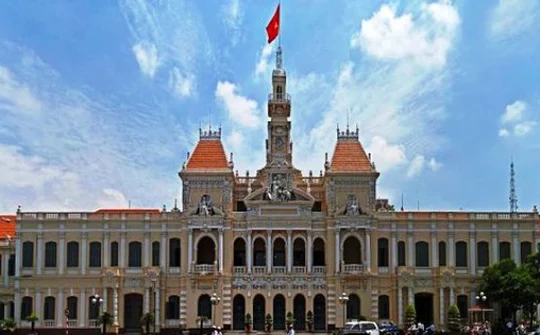Tiếp tục đổi mới tổ chức và hoạt động của chính quyền địa phương đáp ứng yêu cầu phát triển trong giai đoạn mới
