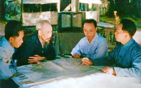 Chủ tịch Hồ Chí Minh với chiến dịch Điện Biên Phủ