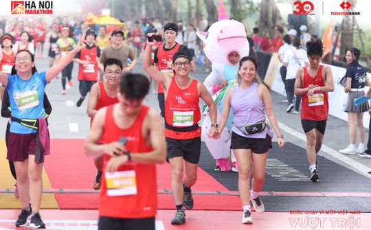 Giải Marathon Quốc tế Hà Nội Techcombank được lựa chọn là một trong những sự kiện thể thao tiêu biểu chào mừng 70 năm giải phóng Thủ đô
