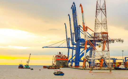 Hai Phong Seaport Strives To Become A Transshipment Port