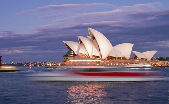 Vietjet khai trương đường bay Hà Nội – Sydney với vé hạng Thương gia giảm tới 50%