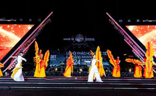 DIFF 2024 trước giờ G: Các ca sỹ hàng đầu showbiz Việt cùng hàng trăm vũ công tổng duyệt cho đêm “khai pháo”