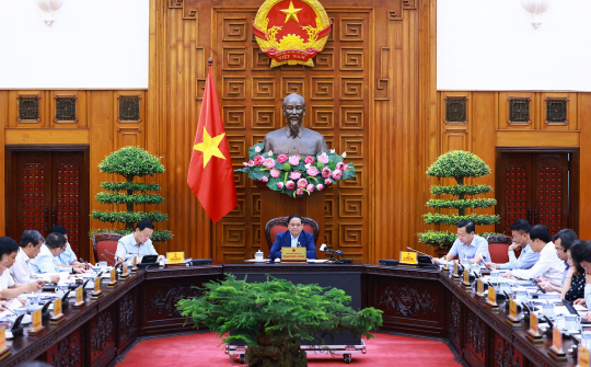 Đảm bảo ổn định kinh tế vĩ mô, kiểm soát lạm phát, thúc đẩy tăng trưởng kinh tế