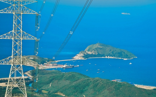 Biểu dương các đơn vị vượt mọi khó khăn, nỗ lực thi công công trình đường dây 500 kV mạch 3