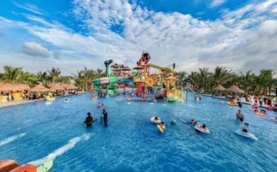 Tận hưởng chất sống nghỉ dưỡng tại gia, nhận quà tới tấp tại “phố biển” phía Đông Thủ đô