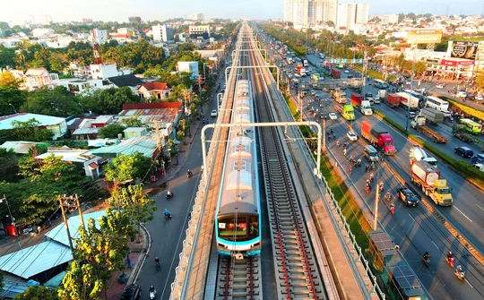 Thí điểm phân cấp quản lý nhà nước 8 lĩnh vực cho chính quyền TP Hồ Chí Minh