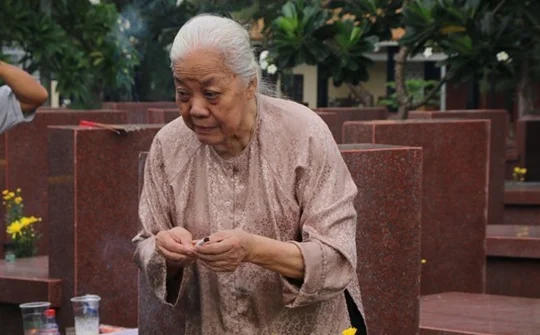 TP.Hồ Chí Minh: Dâng hương, hoa tri ân các anh hùng liệt sĩ trong ngày 27/7