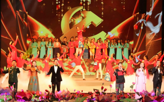 Những thành tựu nổi bật thể hiện vai trò lãnh đạo của Đảng trên lĩnh vực văn hóa giai đoạn từ 1975 tới nay