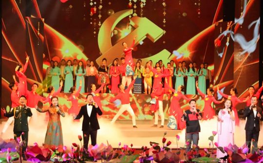 Những thành tựu nổi bật thể hiện vai trò lãnh đạo của Đảng trên lĩnh vực văn hóa giai đoạn từ 1975 tới nay