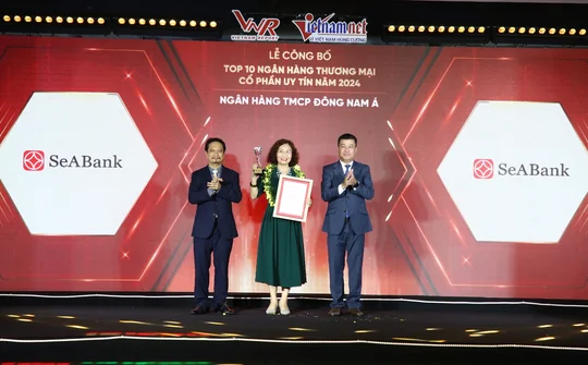 SeABank được vinh danh Top 50 Công ty đại chúng uy tín và hiệu quả
