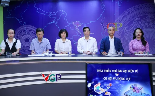 Phát triển thương mại điện tử - Cơ hội, động lực và thách thức