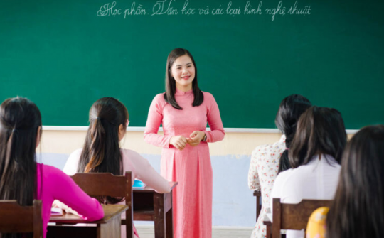 Rà soát các quy định về phụ cấp, chế độ chính sách đối với đội ngũ nhà giáo