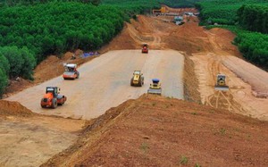 Quyết liệt đẩy nhanh giải phóng mặt bằng các công trình, dự án quan trọng quốc gia, trọng điểm ngành GTVT