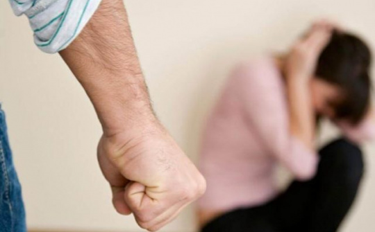 Bạo lực gia đình với phụ nữ ở Việt Nam - Nguyên nhân và hướng phòng chống