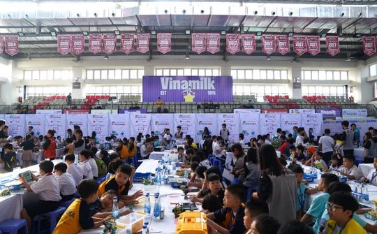 Loạt thử thách thú vị Vinamilk dành cho các tuyển thủ robot nhí về chủ đề bảo vệ môi trường