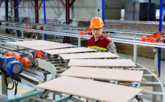 Tạo điều kiện cho các doanh nghiệp đầu tư sản xuất vật liệu xây dựng