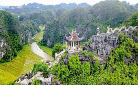 Ninh Bình: Phát triển du lịch gắn với bảo tồn và phát huy giá trị di sản
