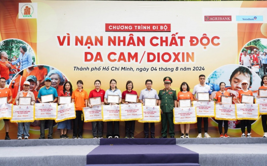 Agribank và VietinBank đồng hành cùng nạn nhân chất độc da cam