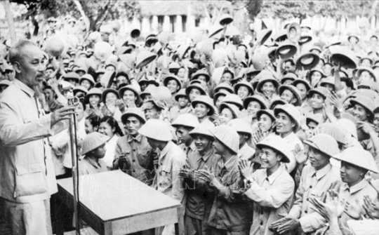 Chủ tịch Hồ Chí Minh với Quân đội nhân dân Việt Nam