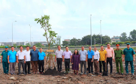 Thủ Đức phát động trồng cây xanh nhân kỷ niệm 79 năm ngày Quốc Khánh