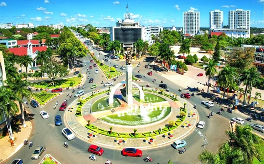 Đưa Buôn Ma Thuột trở thành cực phát triển, trung tâm kinh tế của Tỉnh và của vùng