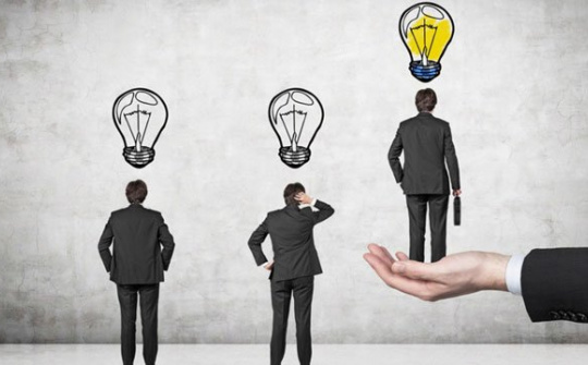 Hoàn thiện cơ chế, chính sách thu hút, trọng dụng nhân tài, nhân lực chất lượng cao phục vụ phát triển công nghệ cao